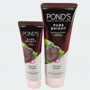 Очищающая пенка для сияния кожи лица с экстрактов древесного угля POND'S Pure White